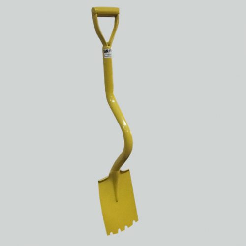 Image of Digging spade BN05. The unique ciurved and notched cutting grooves on the blade edge to promote easier cultivation and soil penetration.
